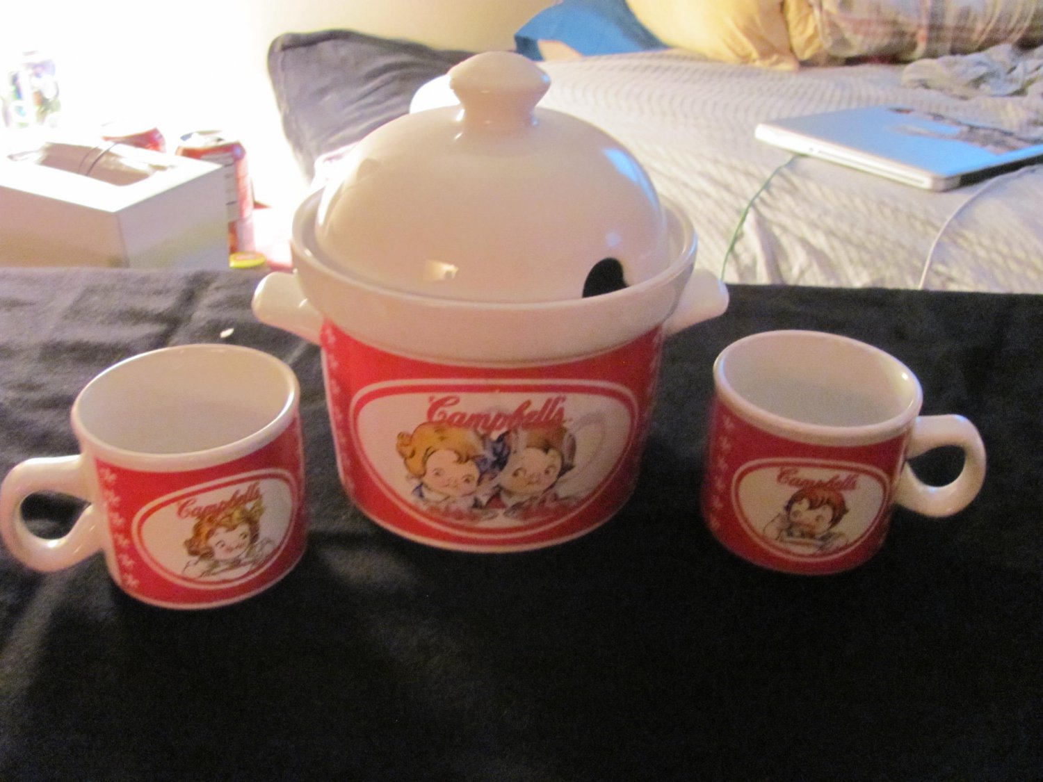 Campbells Soup Tureen and Two Mugs.