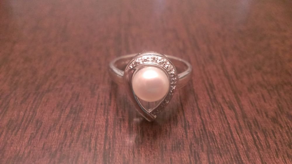STERLING SILVER FRESHWATER PEARL & DIAMOND RING - SIZE 8