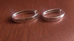 DESIGNER LESLIES STERLING SILVER OVAL HOOP EARRINGS / HOLLOW HOOPS- 5.9mm - 1.3"