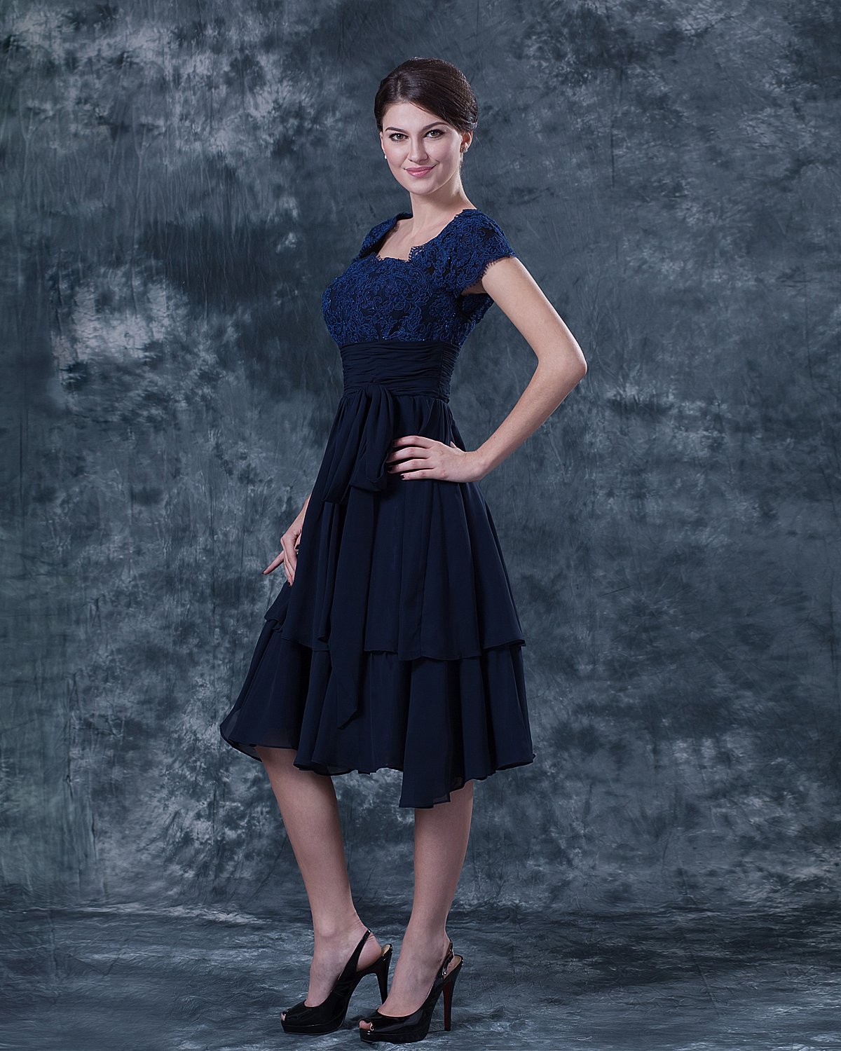 Lace Square Ruffle Knee Length Mothers of Bride Guests Dresses