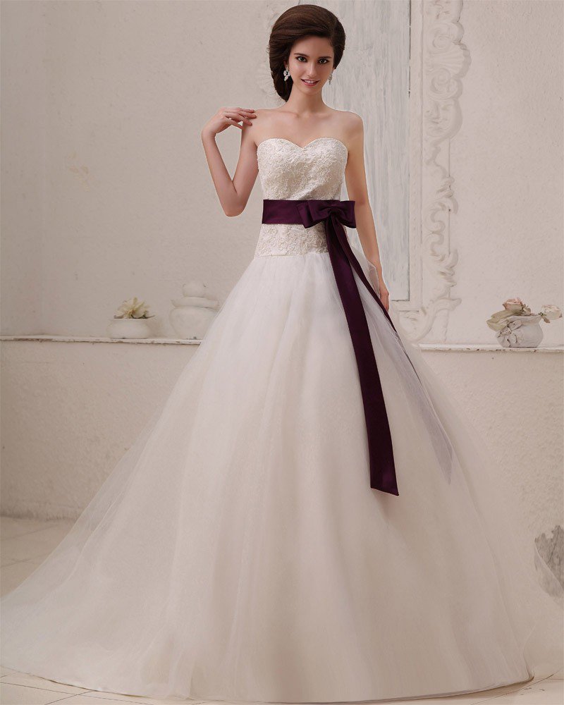 Tulle Sleeveless Applique Beading Sweetheart Chapel Train A-Line Wedding Dresses