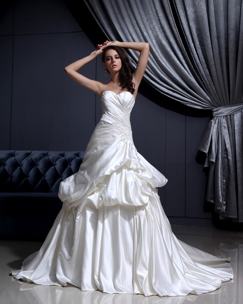 Sleeveless Satin Applique Ruffles Sweetheart Chapel Train A-Line Wedding Dress