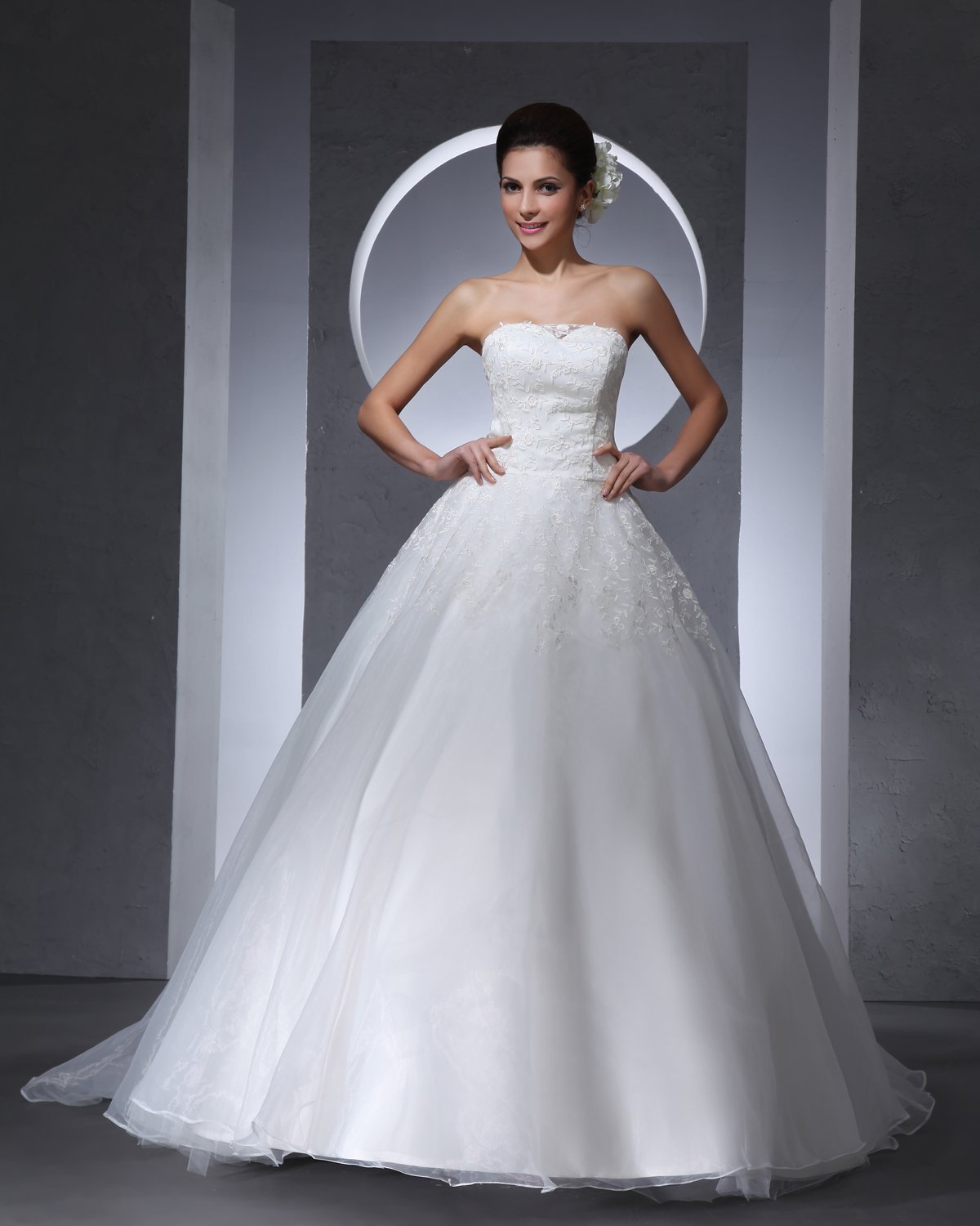 Strapless Floor Length Applique Lace Satin Tulle Woman Ball Grown Wedding Dress