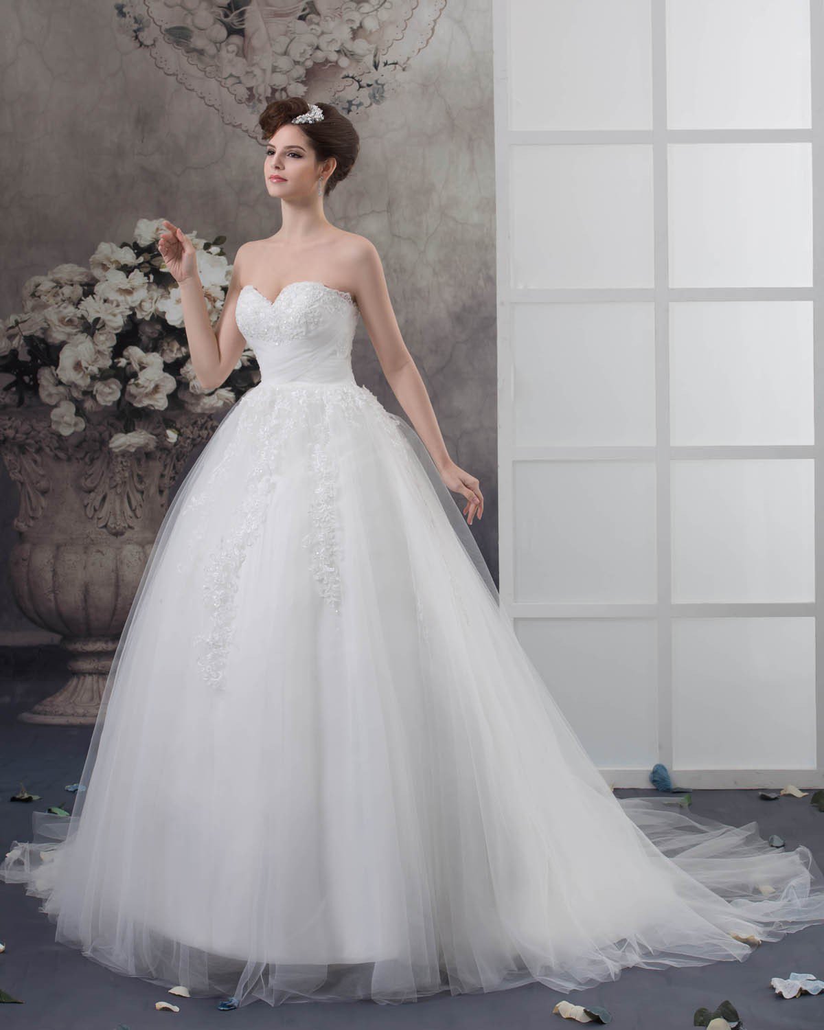 Tulle Pleated Applique Beading Sweetheart Chapel Bridal Ball Gown Wedding Dress