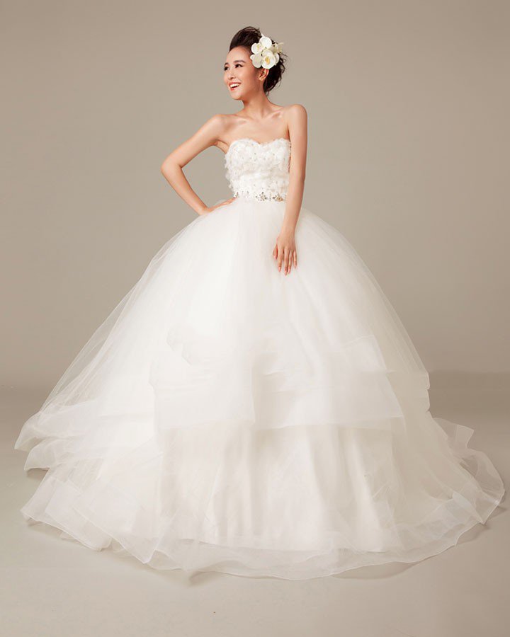 Solid Applique Beading Ruffles Sweetheart Organza Ball Gown Wedding Dress