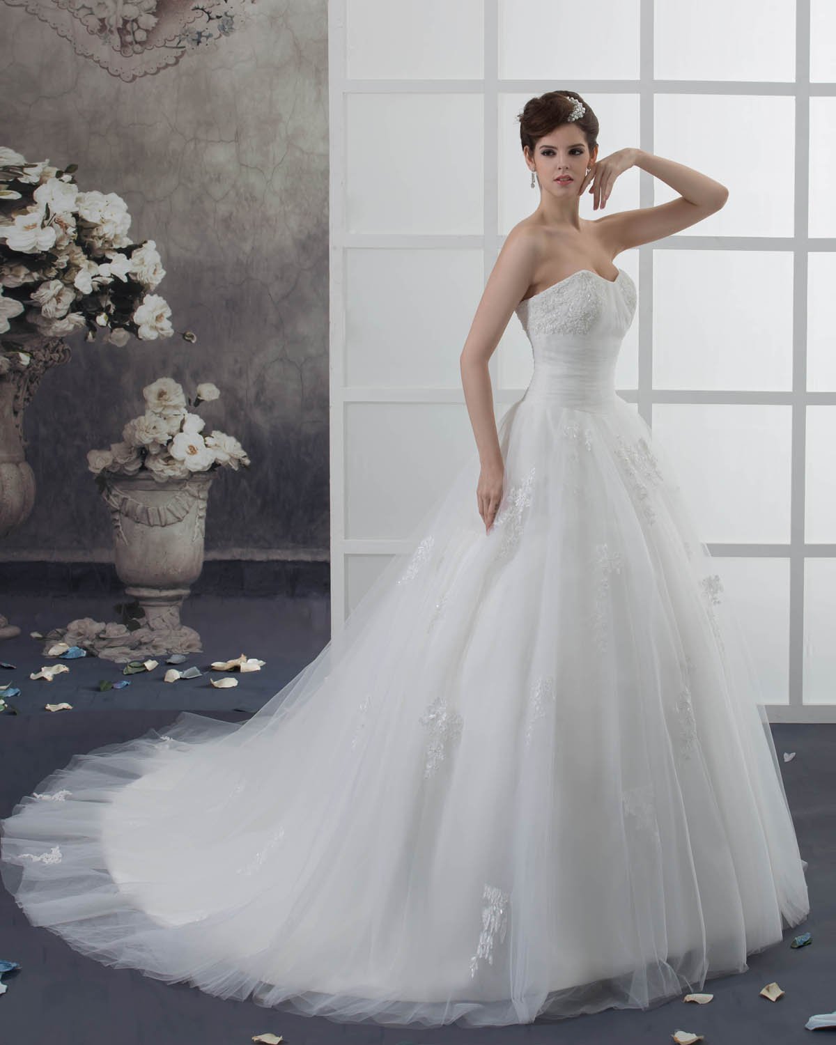 Organza Applique Beading Sweetheart Chapel Empire Wedding Dress