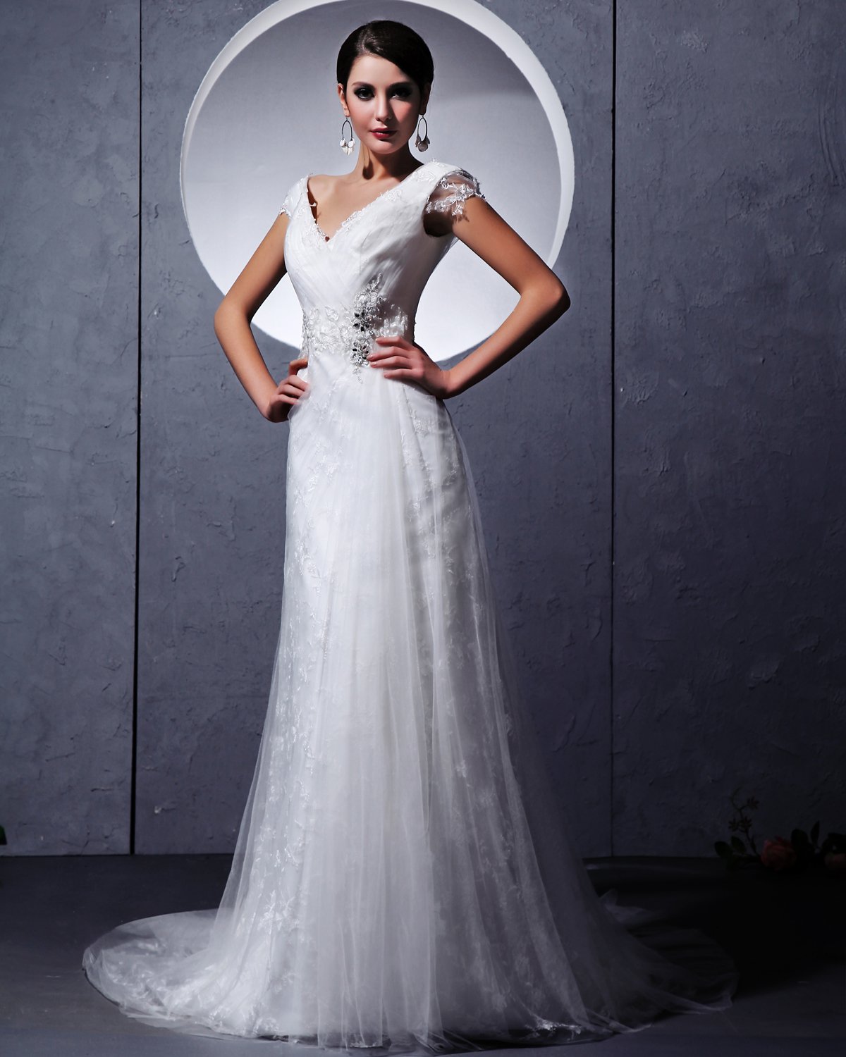 Ruffles Yarn Lace Sleeveless V-Neck Chapel Train Empire Wedding Dresses