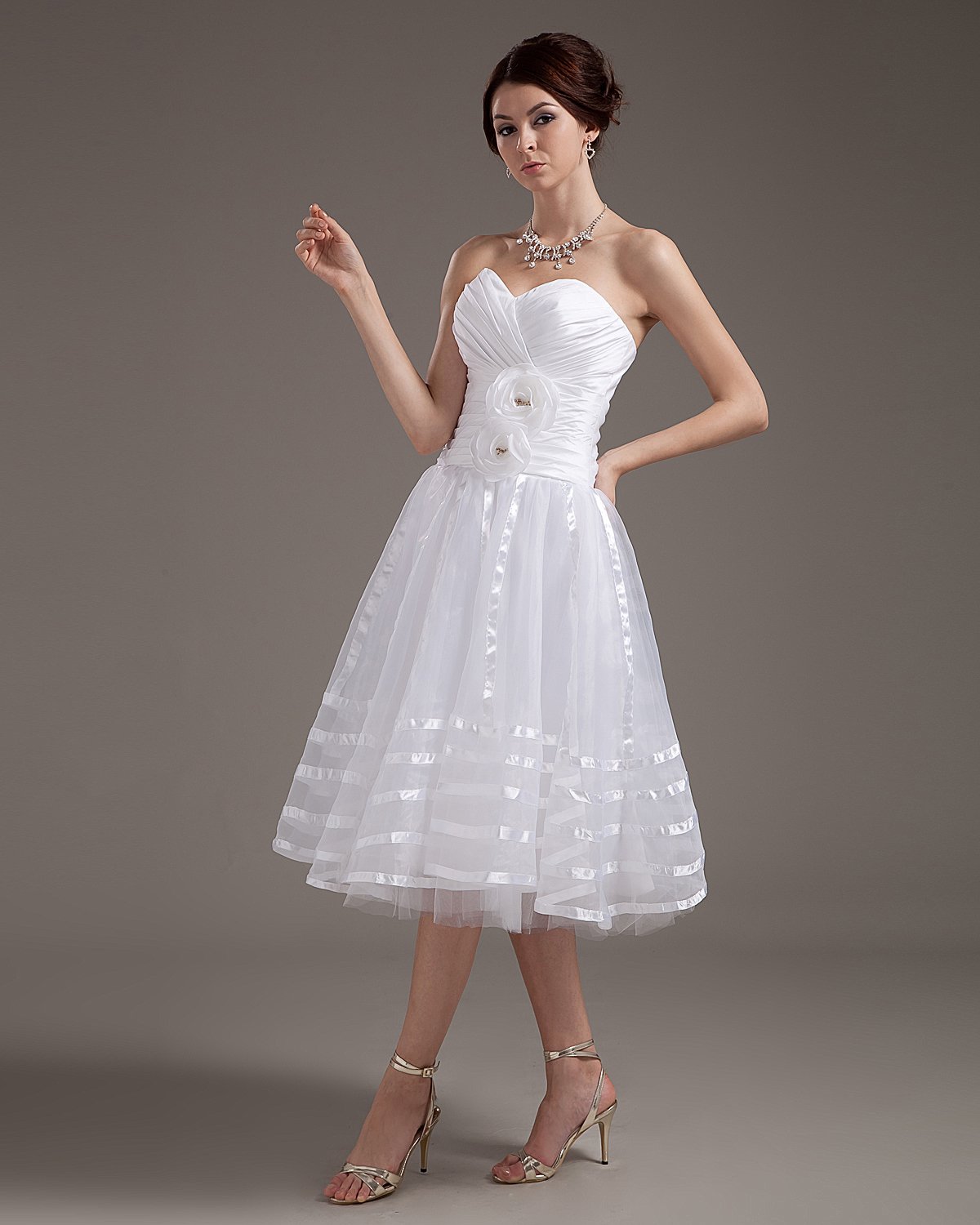 Elegant Strapless Applique Satin Yarn Short Wedding Dresses
