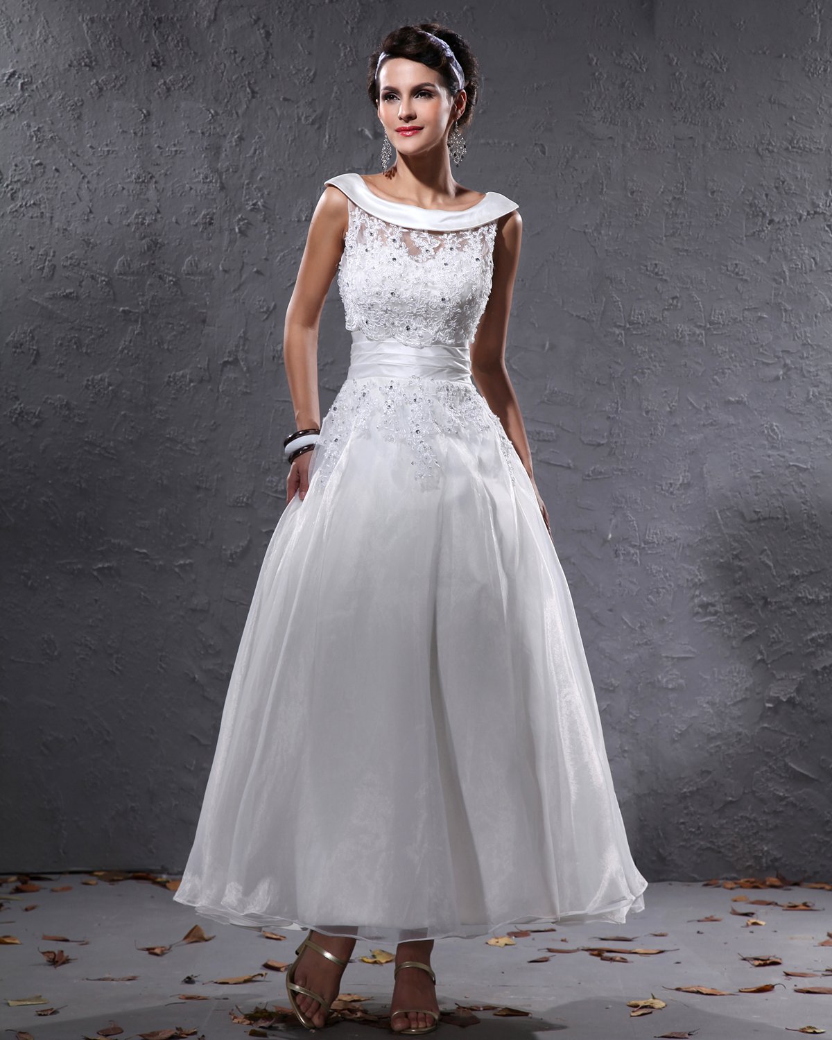 Elegant Yarn Charmeuse Beaded Crew Neck Short Mini Wedding Dress