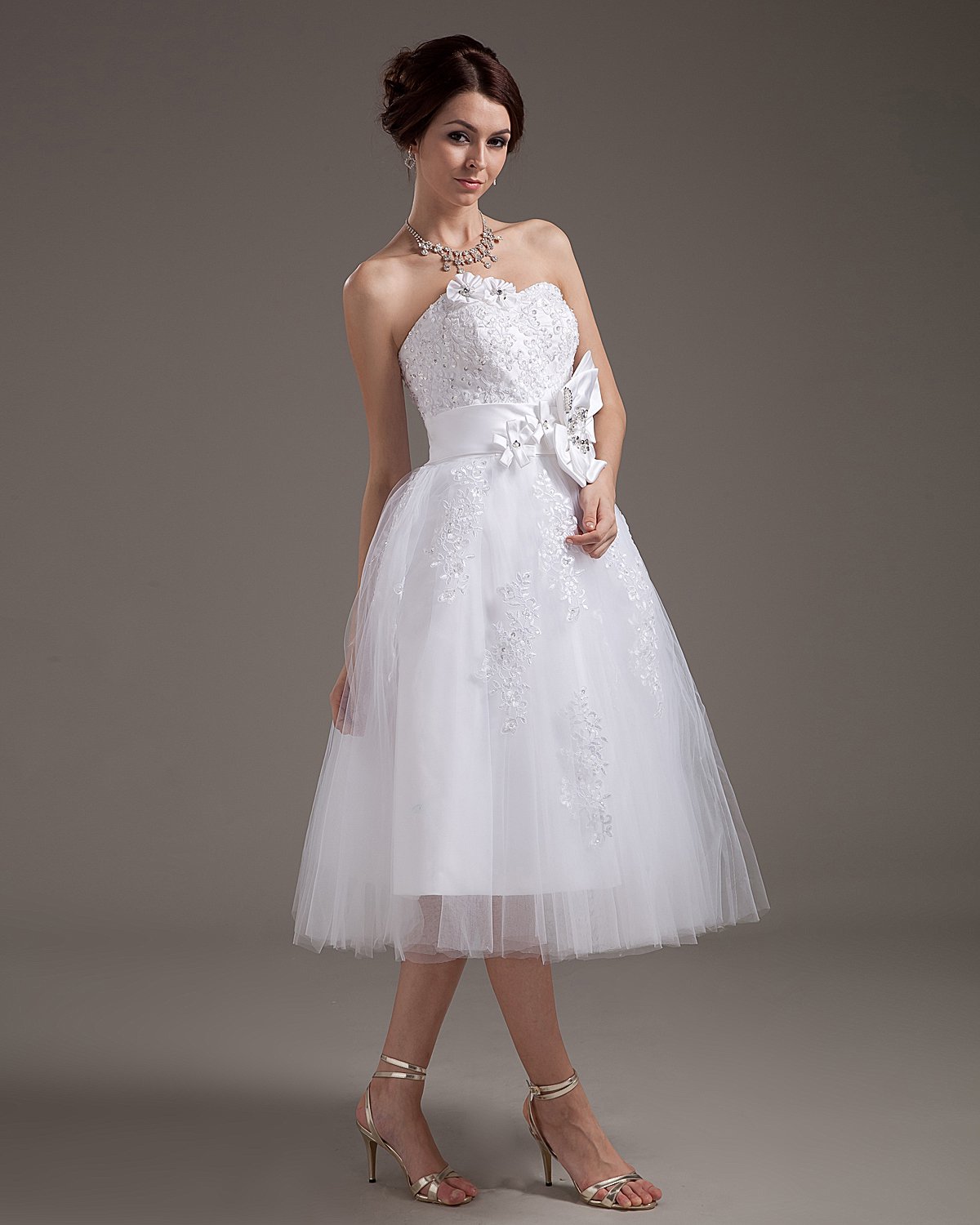 Knee-Length Tulle Floral Sewing Beads Handcraft Flowers Wedding Dresses