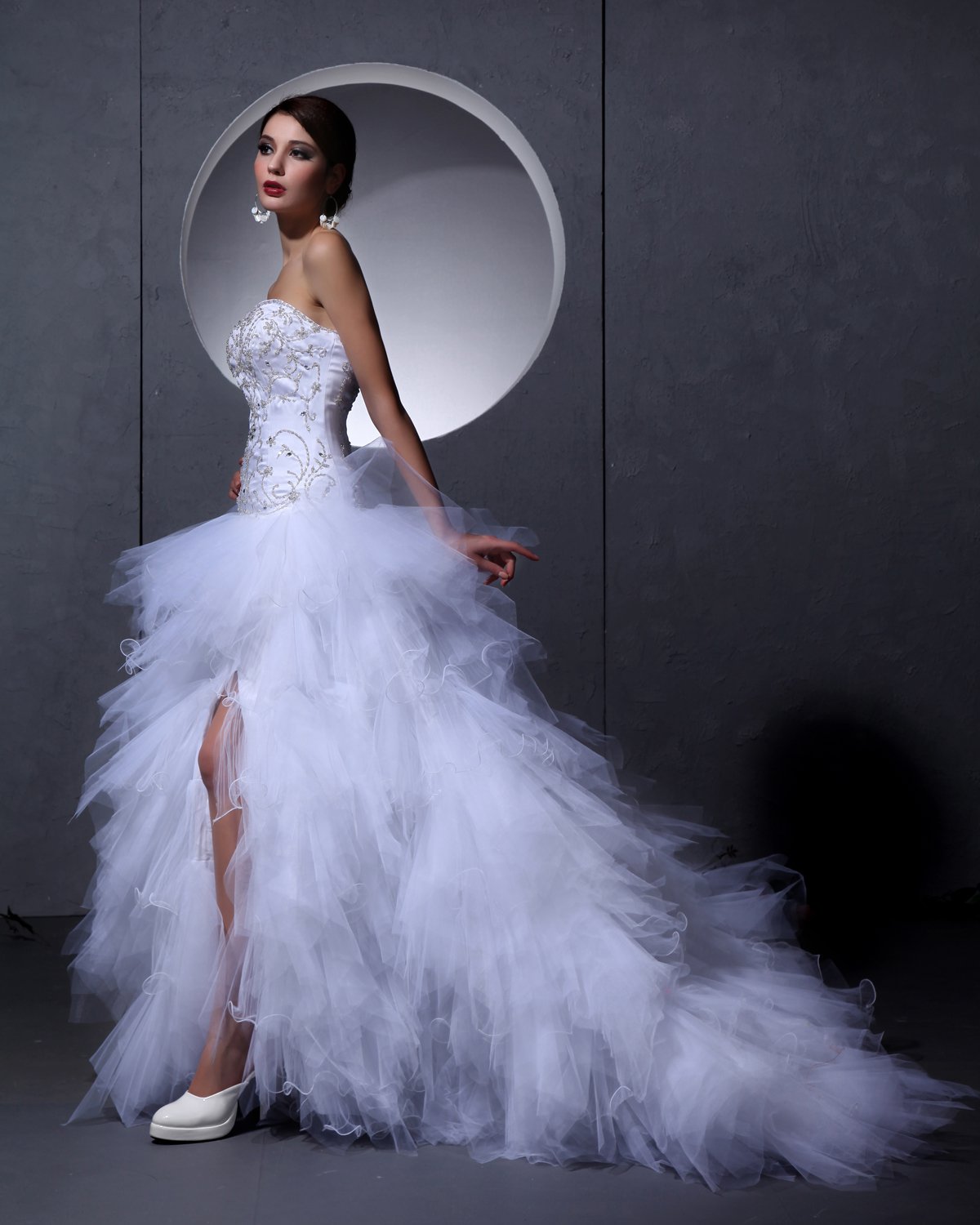 Satin Tulle Embroidery Floor Length Strapless Bead Wedding Dresses