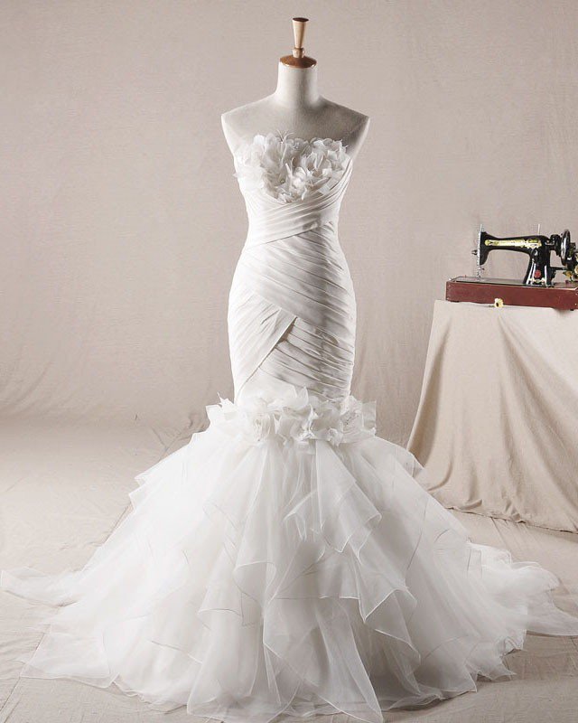 Elegant Ruffles Applique Beading Strapless Organza Mermaid Wedding Dress