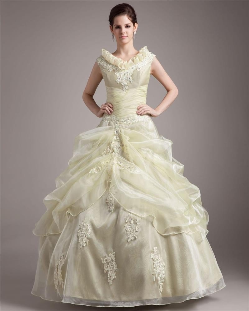 Ball Gown Satin Yarn Beading Applique Round Neck Floor Length Quinceanera Prom Dresses