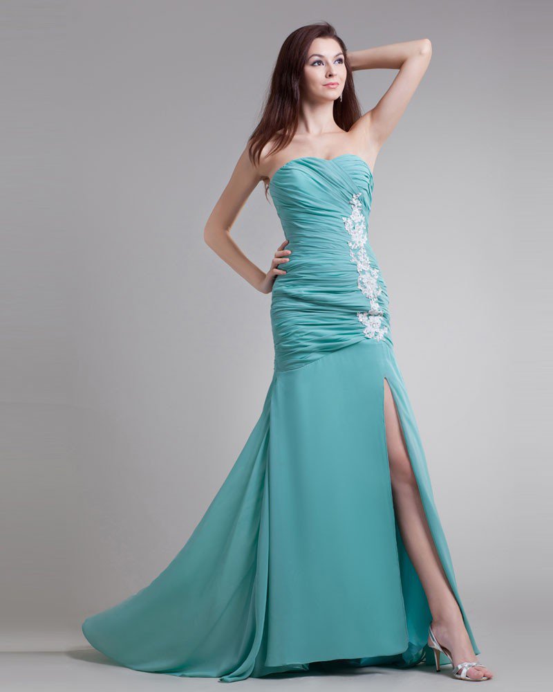 Chiffon Beading Embroidered Sweetheart Court Train Pleated Prom Dress