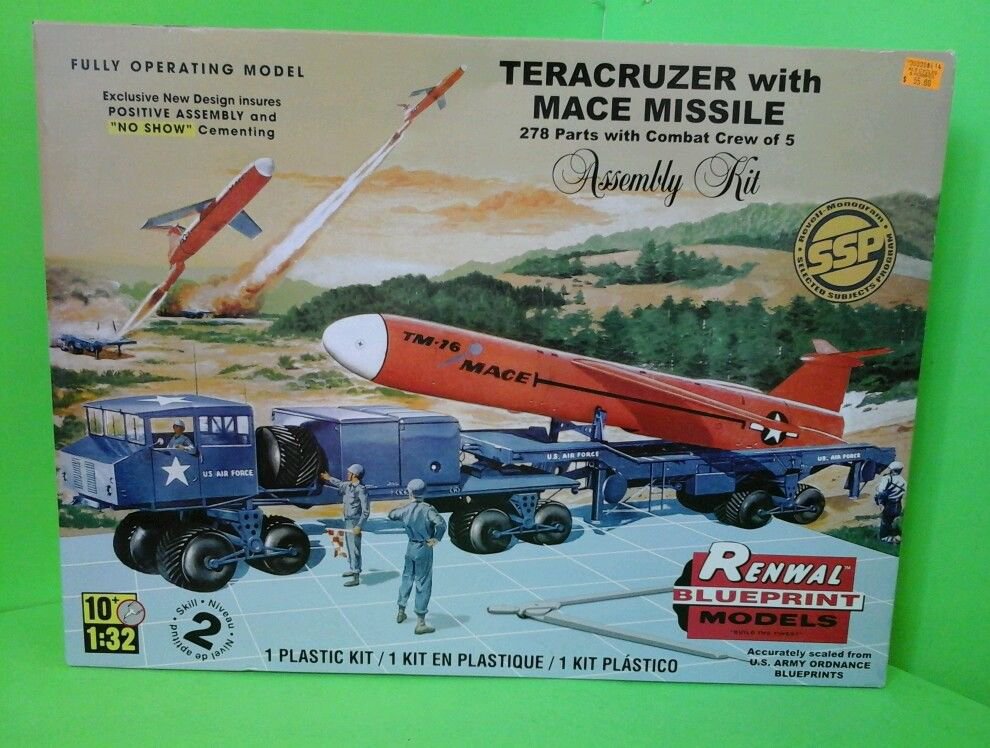 Renwal 1/32 Teracruzer with Mace Missile Plastic Model Kit # 85-7812