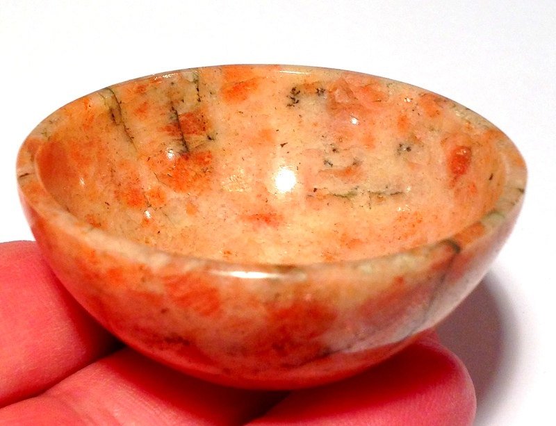 Reiki Sunstone Altar Bowl Self healing crystals Gemstone bowls Spiritual Blessings stones