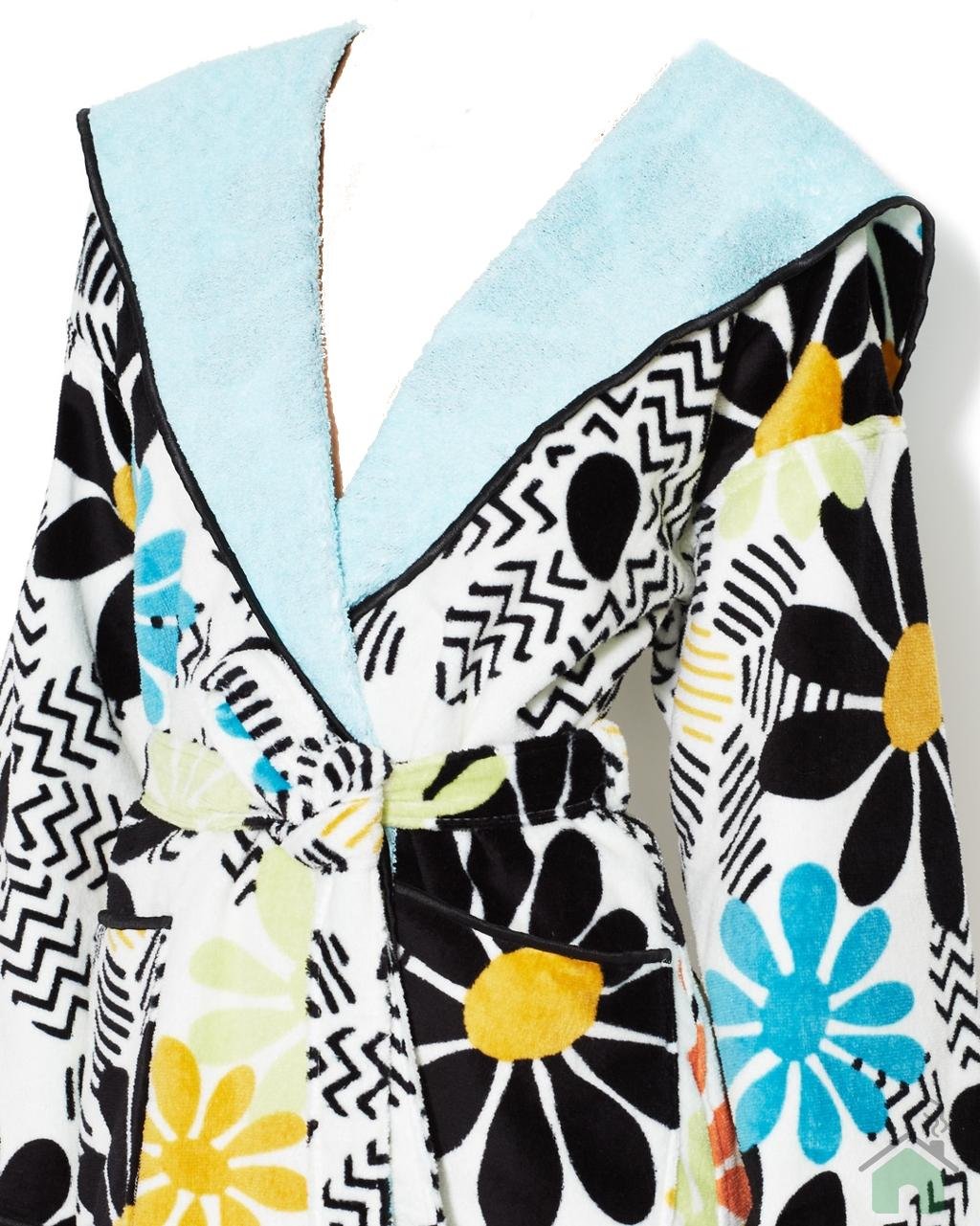 Missoni Oralee var. 603 short hooded bathrobe