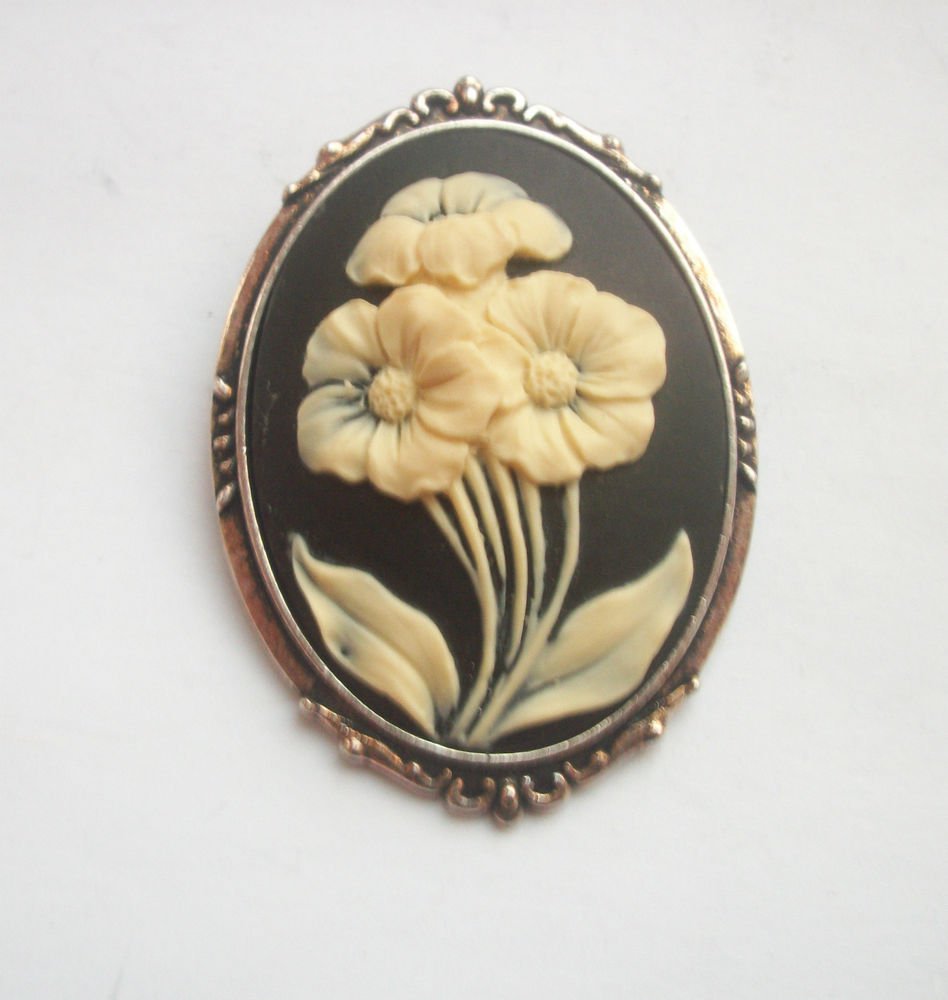 White Flowers on Black Cameo in Antiqued Silver Tone Setting 50mm
