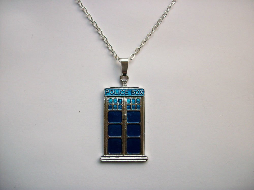 Police Box Tardis Dr Who Enamelled Silver Tone Pendant Necklace