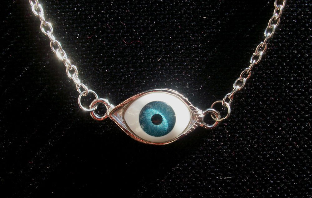 Evil Eye All Seeing Eye Necklace Silver Tone Chain 28 inch