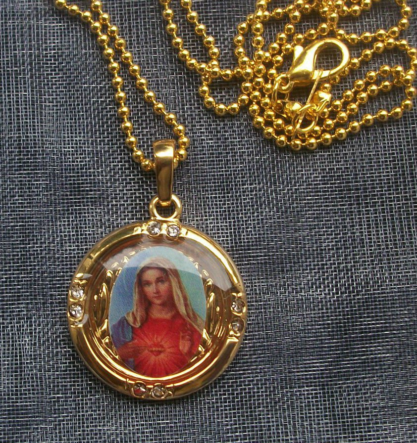 Virgin Mary Gold Tone Pendant Necklace 18 inch Chain