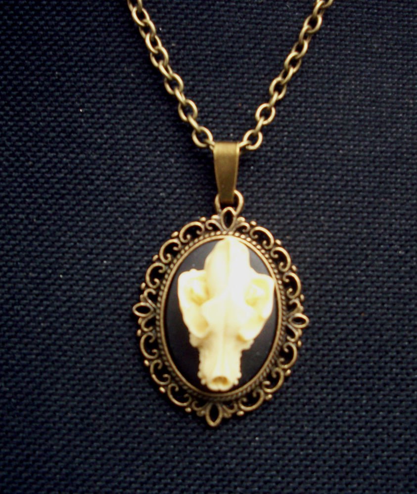 Bat Skull Cameo Pendant Necklace Gothic Antiqued Bronze Tone