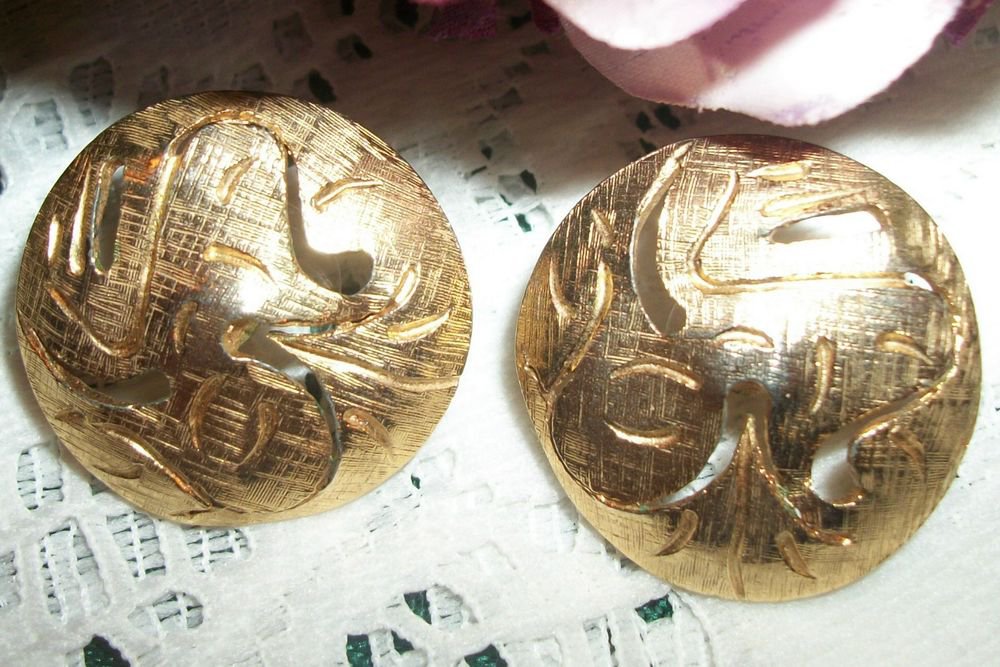 Brushed Gold Metal Post Earrings Circles Bullet Backs Vintage Fashion Jewelry