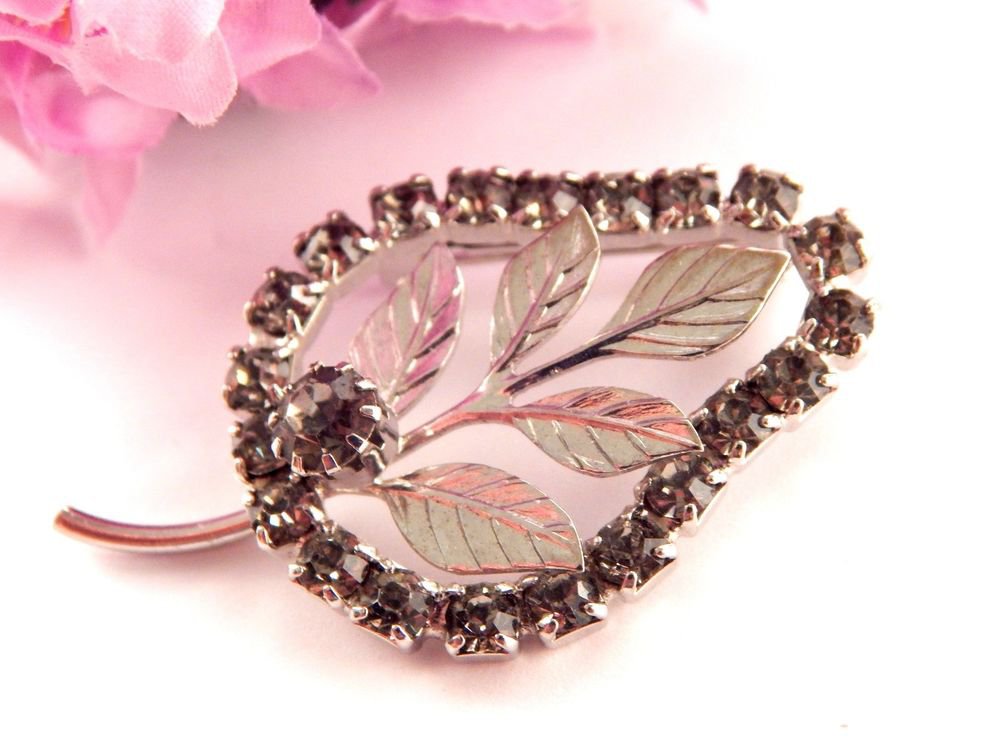 LEAF BROOCH Vintage 1960's Rhinestone Fashion Jewelry Silver Tone Metal Pin