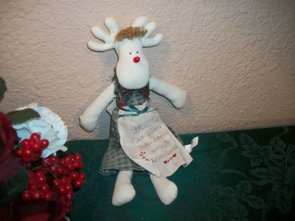 Grandma Reindeer Doll VTG Christmas Decor Music Box Plays Home for the Holidays