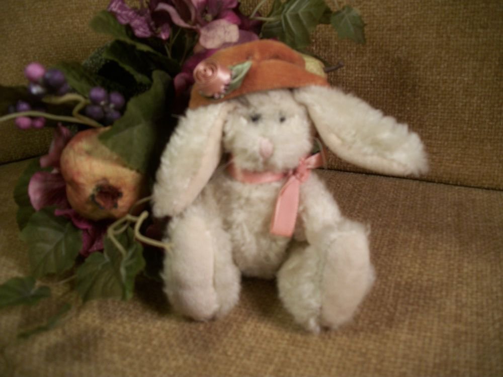 BOYDS White Bunny Rabbit 6" Plush Stuffed Animal 1995 Archive Series Collectible