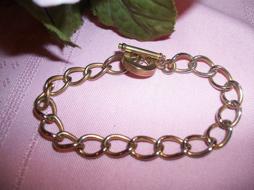 Gold Tone Twist Chain Link Woman's 7" Bracelet with Toggle Clasp, Charm Bracelet