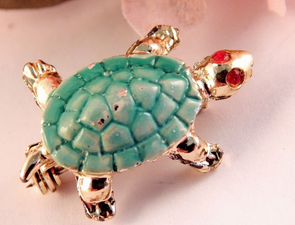 Green Turtle Brooch Enamel Tortoise Lapel Pin Vintage 1950's Rhinestone Jewelry