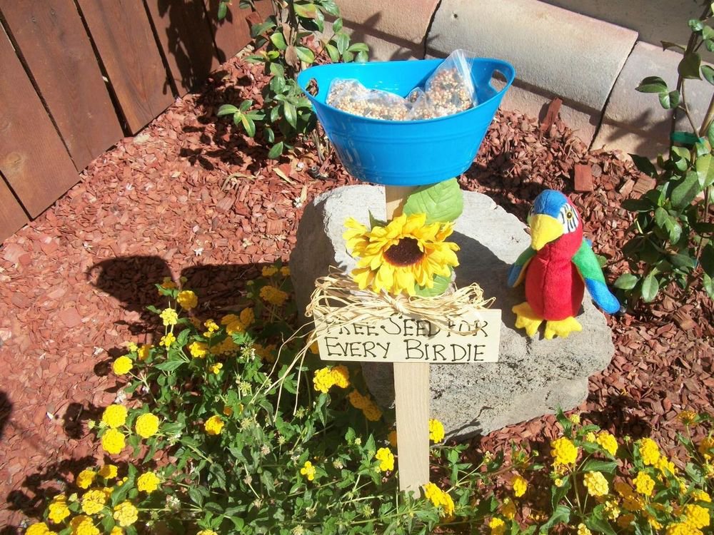 Free Seed for Every Birdie Bird Feeder Handmade Blue Dish Pink Flower Yard Art