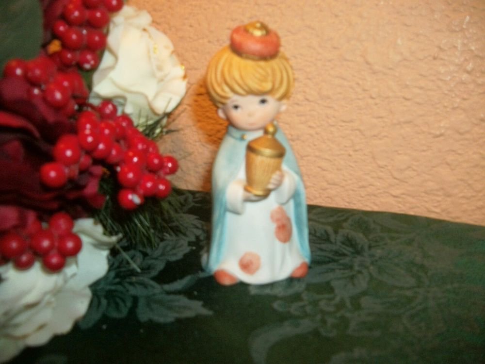 Porcelain Christmas Figurine Boy King Wise Man Nativity Vintage Holiday Decor