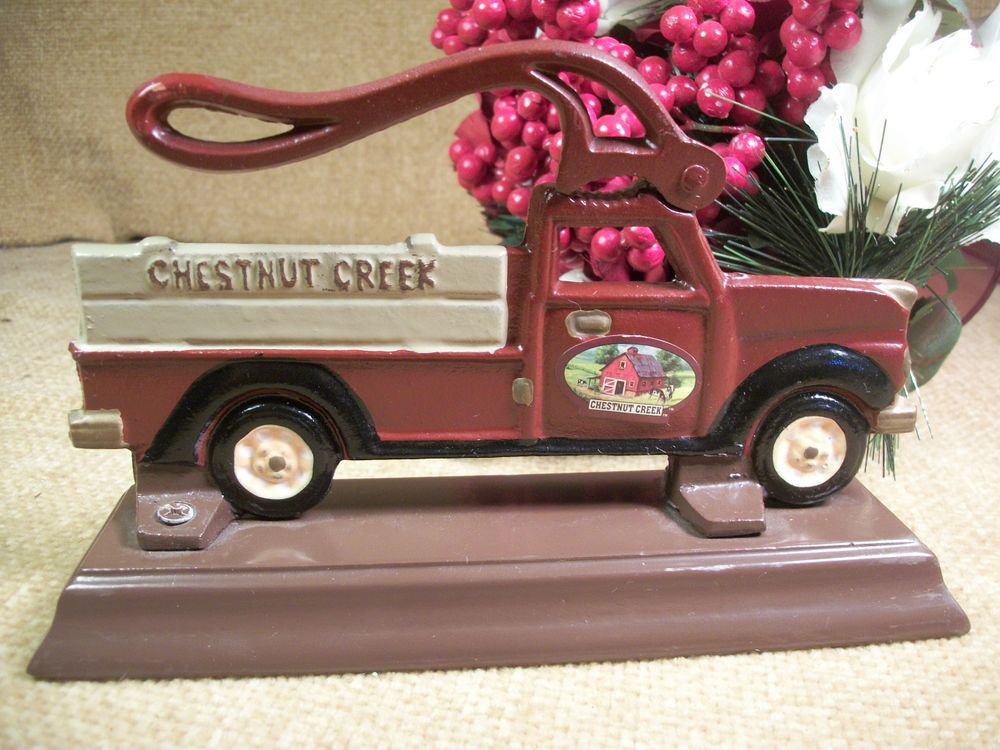 Wood Mounted Cast Metal Chestnut Creek Pick Up Truck Nutcracker Christmas Decor