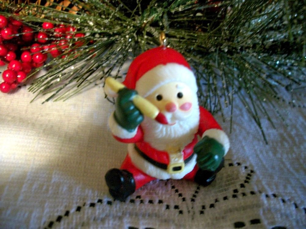 Santa Claus Christmas Tree Ornament Miniature Resin Figurine Holiday Decoration