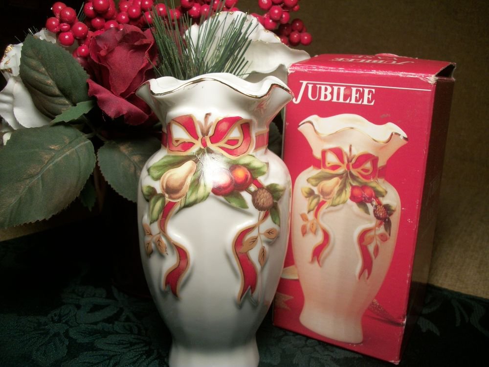 Red and Gold Porcelain Vase Fruit Ribbon Motif Elegant Regal Old World Christmas