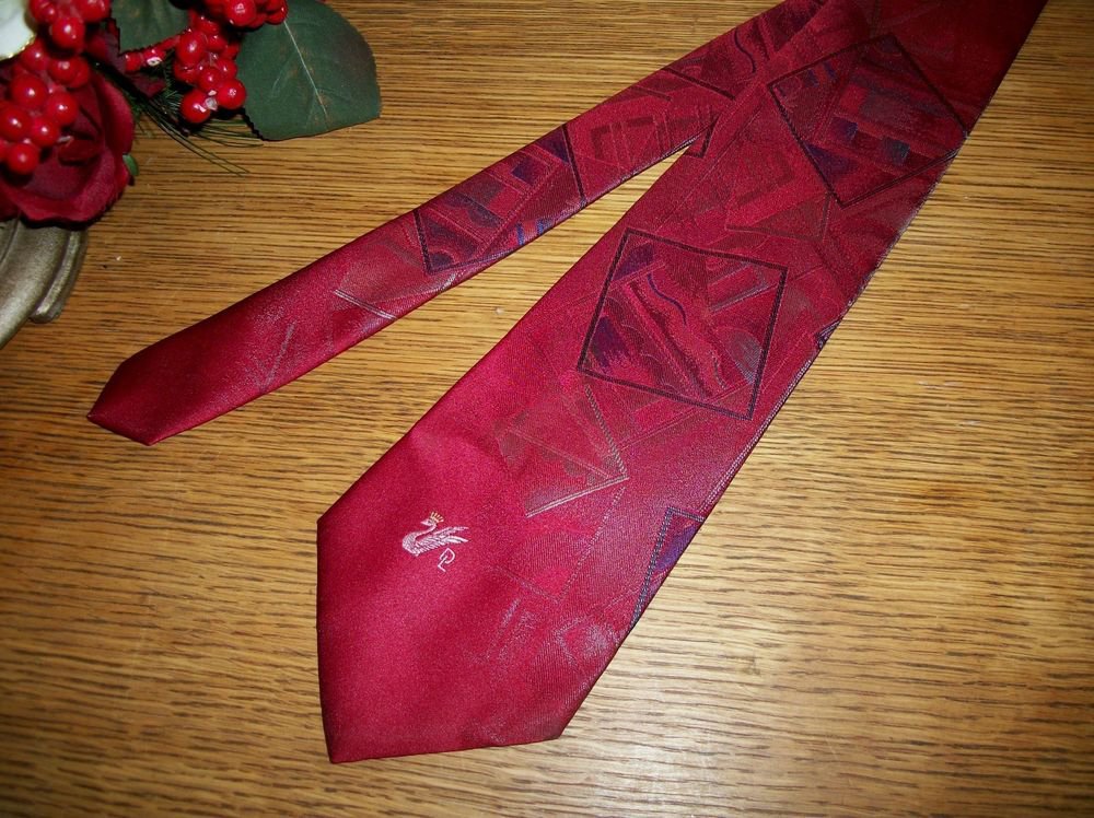 Donloper Beverly Hills Red Tie Polyester Silk Blend VTG Mens Designer Necktie