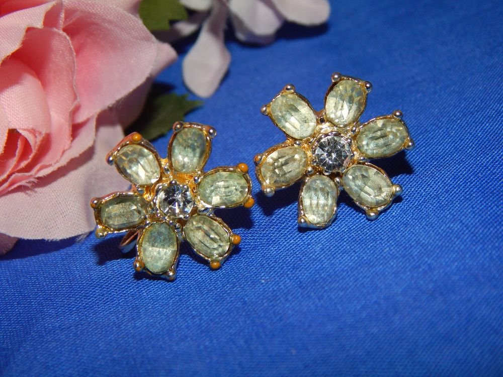 Rhinestone Earrings Silver Plate Daisy Flower Screw Back Clip On Antique Jewelry