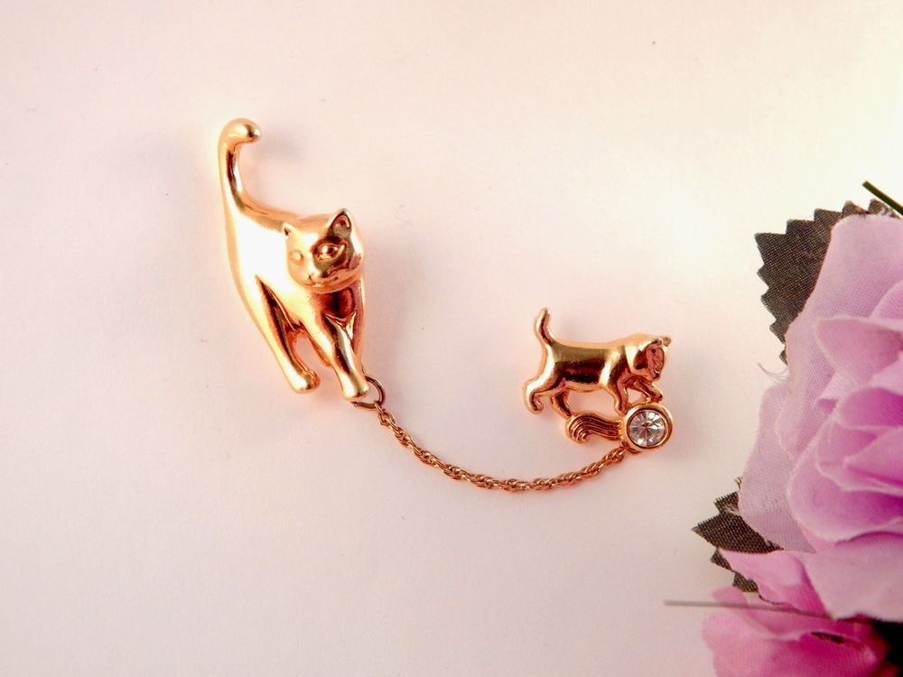 Cat Brooch Gold Metal Chatelaine Kitten Pin Vintage Avon Rhinestone Jewelry