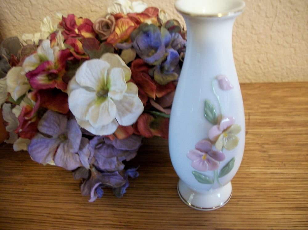 Bud Vase White Porcelain Gold Yellow Purple Pansy Pansies Flowers VTG Home Decor