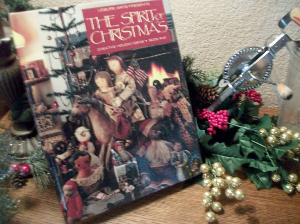 Leisure Arts The Spirit of Christmas #5 Cookbook VTG 1991 Holiday Crafts Food