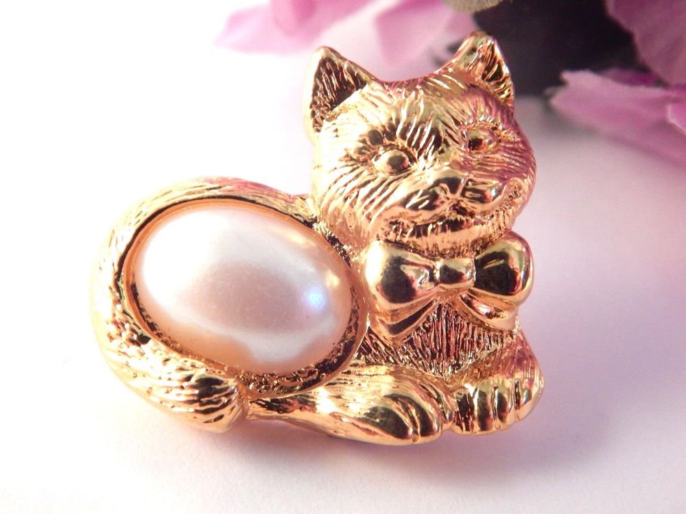 Cat Brooch Kitten Feline Lapel Tack Hat Pin Gold Metal AVON VTG Fashion Jewelry