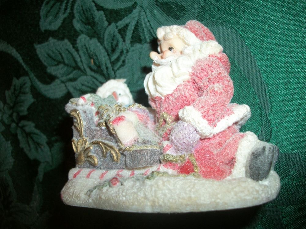 Santa Claus Snowman Sleigh Snow Scene Flocked Resin Figurine VTG Christmas Decor
