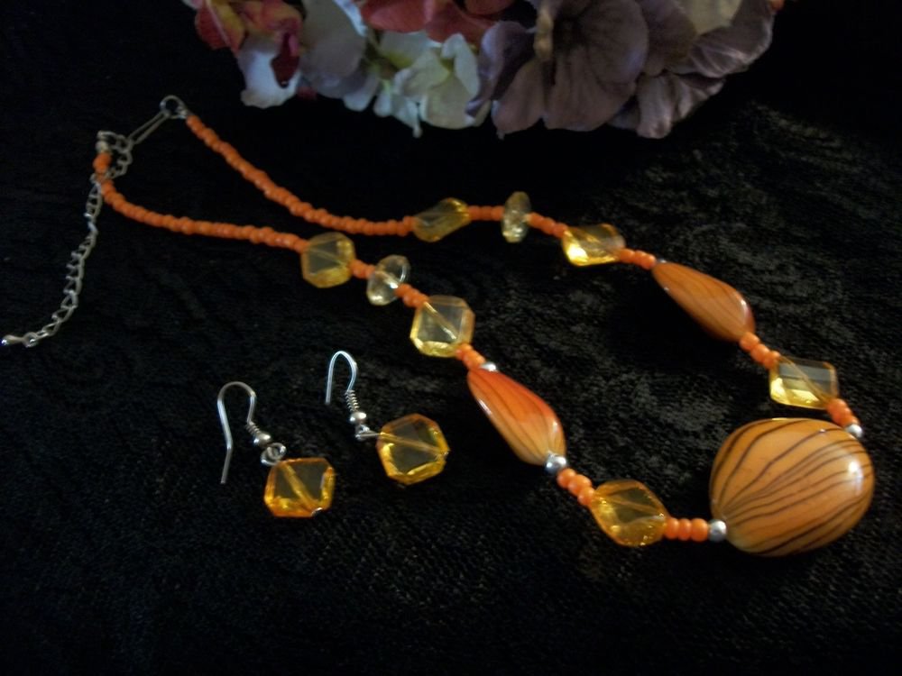Necklace Earrings Set Orange Brown Amber Beaded VTG Jewelry Adjustable Length
