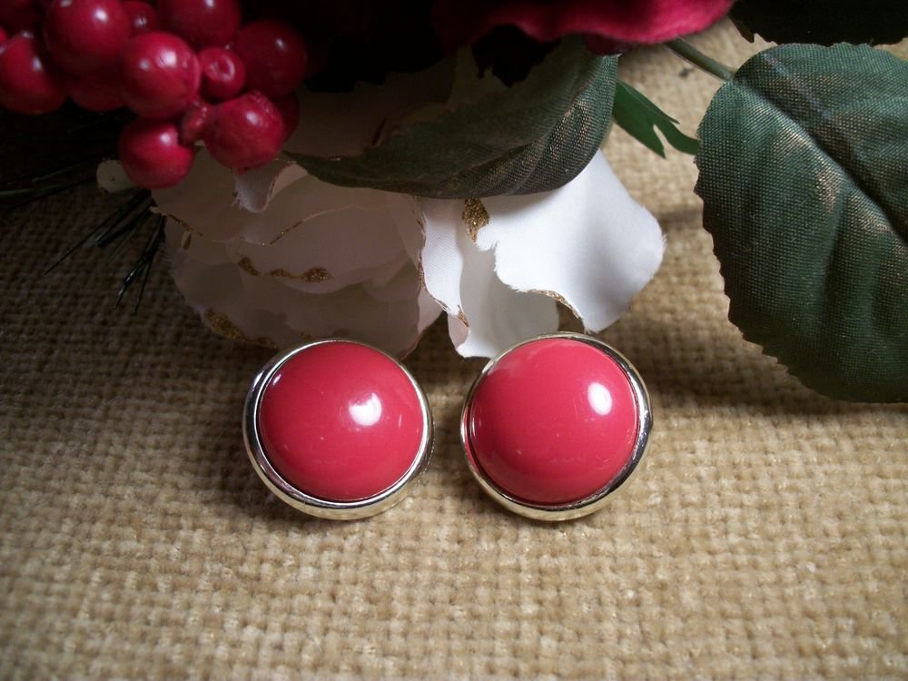 Clip On Earrings Red Dots Big Buttons Round Gold Metal Frame VTG Fashion Jewelry