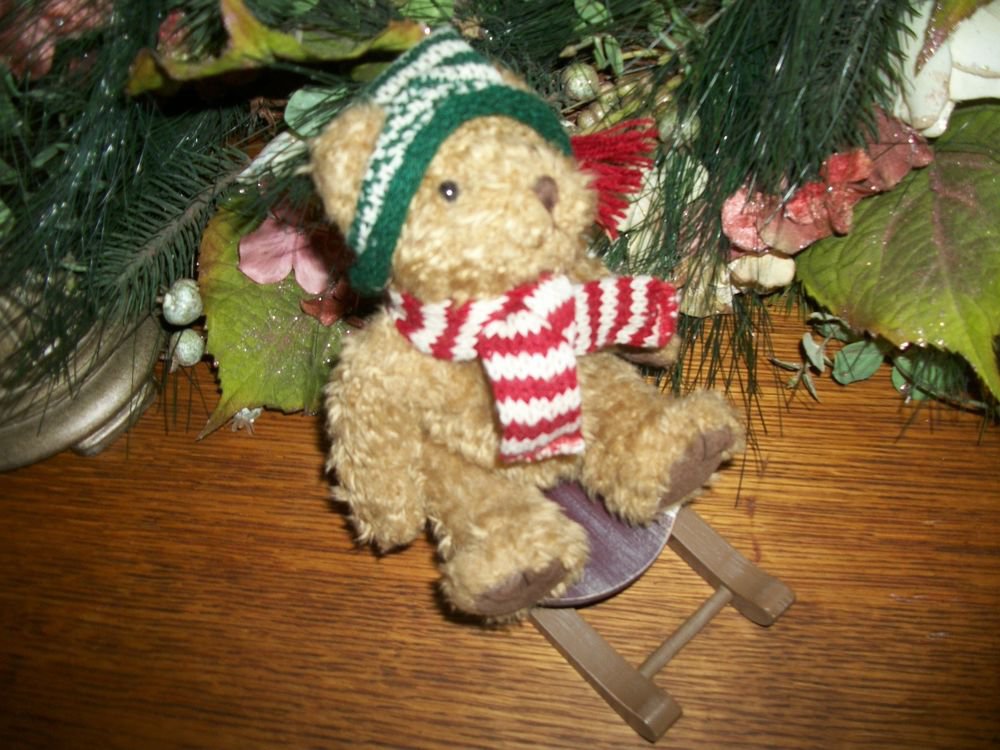 Alpine Lodge Plush Bear Russ Berrie Retired SLEDS 4671 Green Hat Christmas Decor