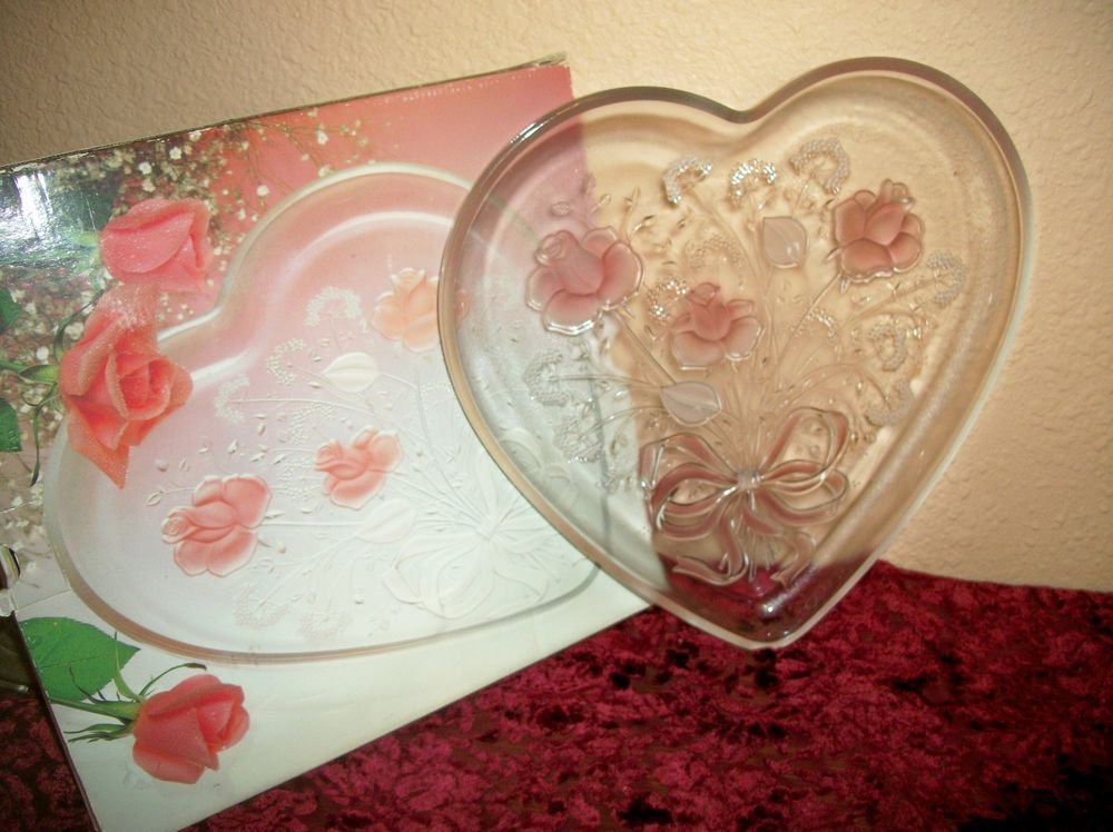 Mikasa Crystal Sweet Heart Bouquet Tray VTG Pink Floral Heart Serving Platter