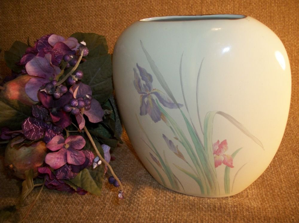 Flower Vase Decorative VTG Pottery Floral Ceramic Iris Irises Pink Purple
