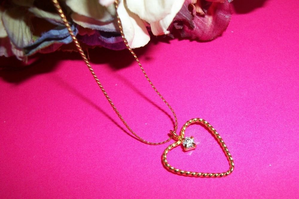 Heart Pendant Gold Metal CZ Necklace Serpentine Chain VTG Costume Jewelry